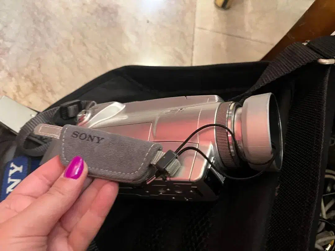 دوربین فیلم برداری ودوربین عکاسی|دوربین عکاسی و فیلمبرداری|تهران, اکباتان|دیوار