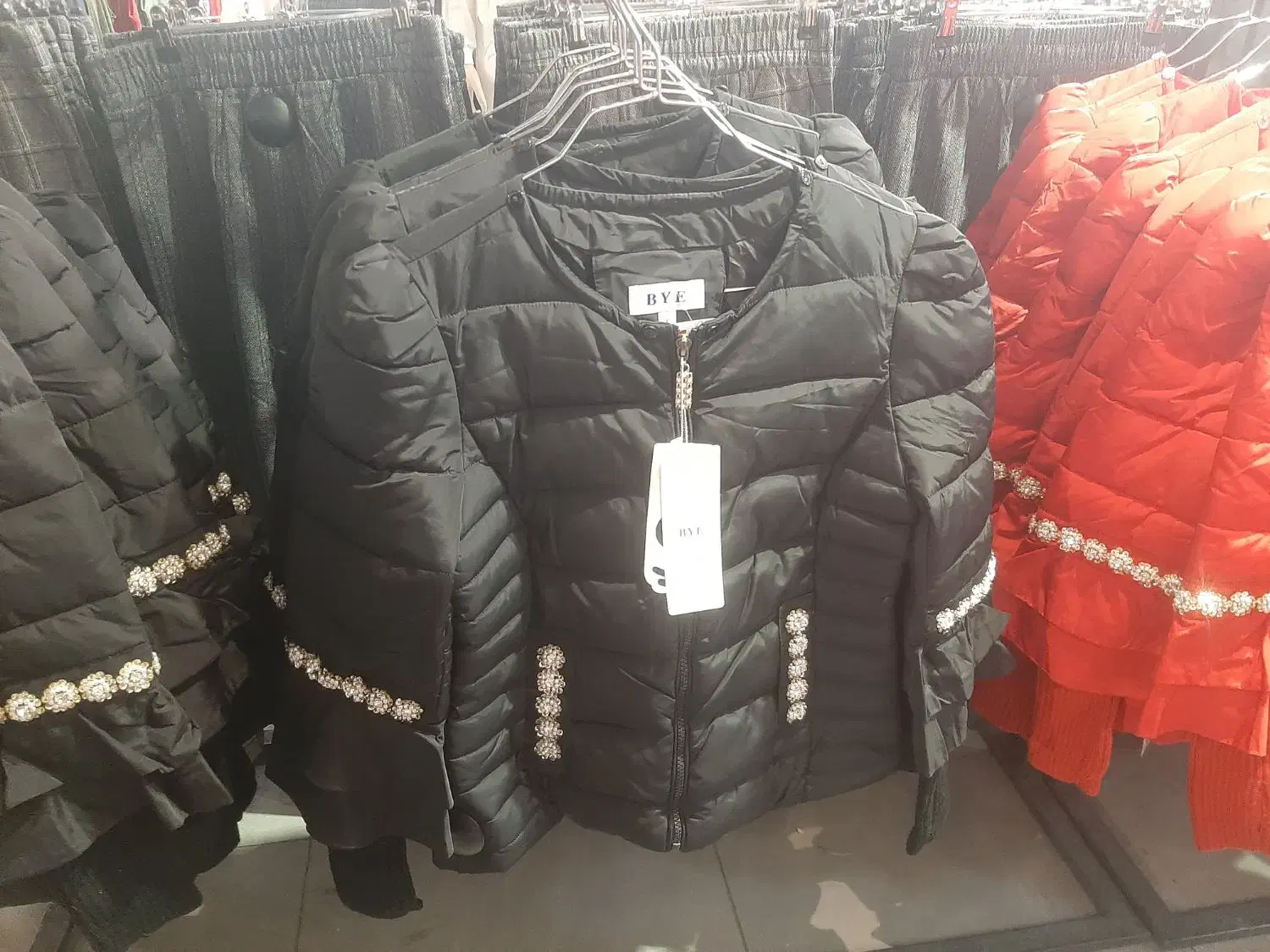 فروش فوری  تعدادی کاپشن|لباس|یاسوج, |دیوار