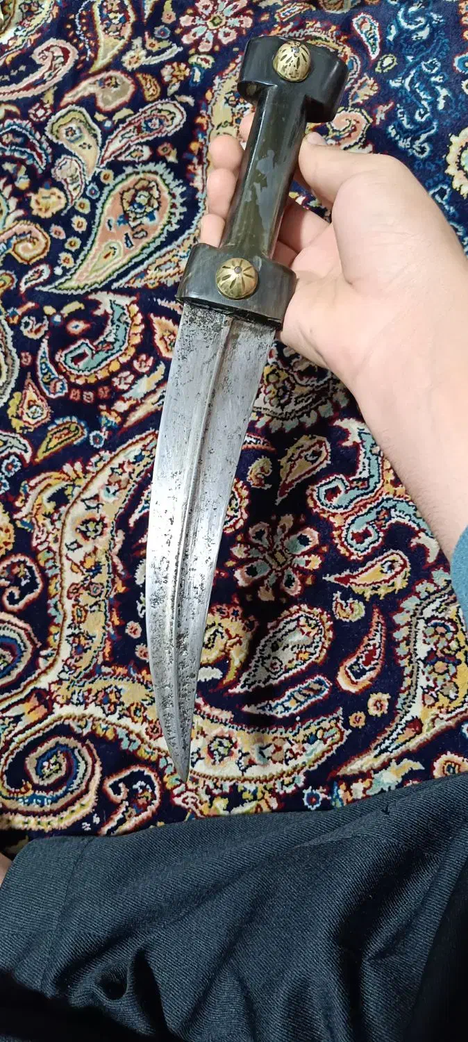 خنجر دوان قدمت بیش از صد سال قیمت ۲۸میلیون|کلکسیون اشیاء عتیقه|جوانرود, |دیوار