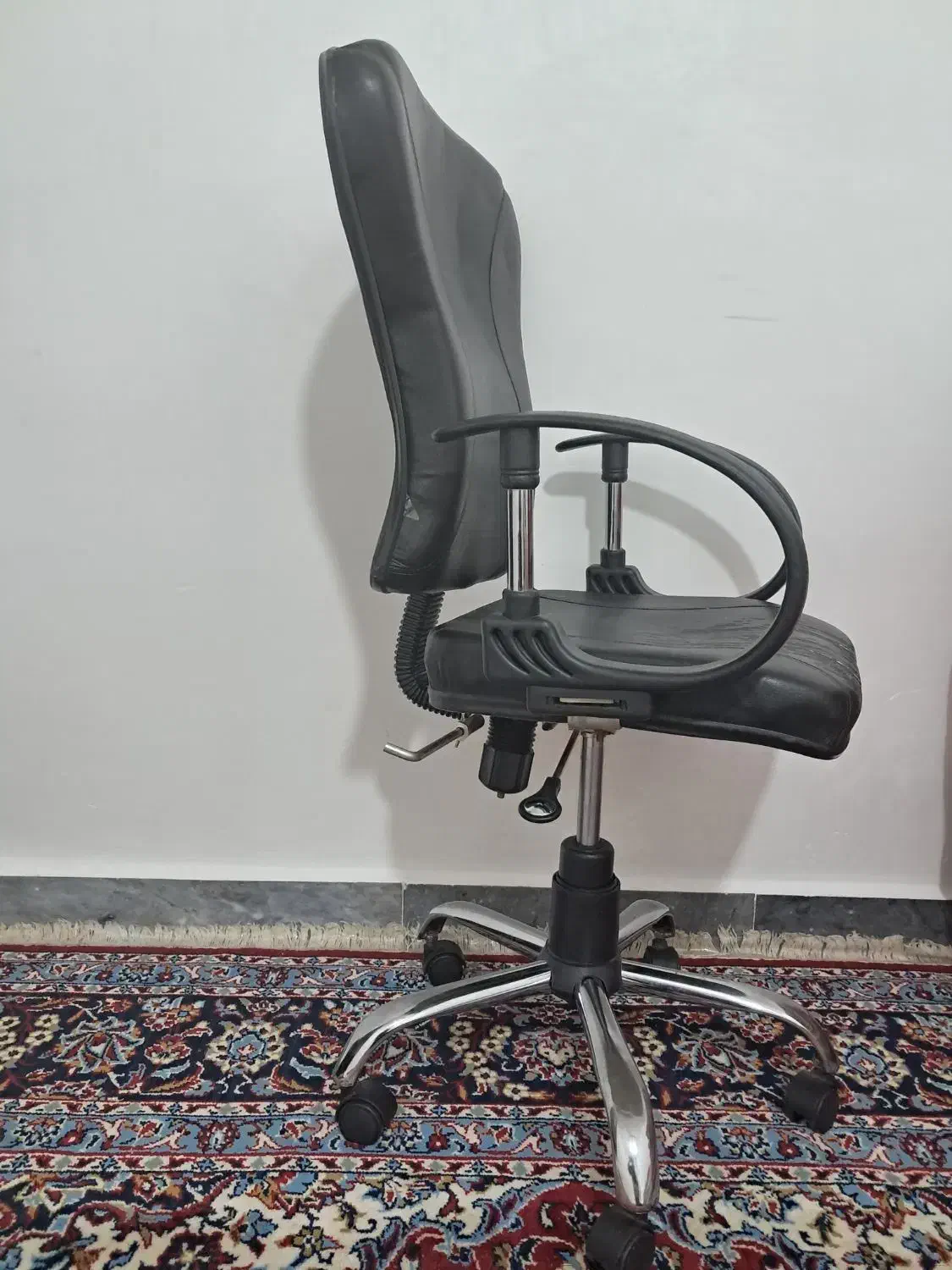 صندلی|صندلی و نیمکت|شوشتر, |دیوار