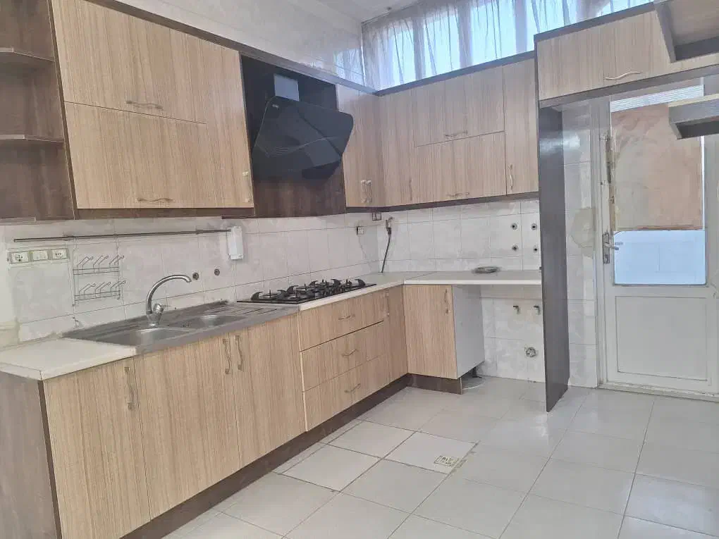 ۹۰ متری|اجارهٔ آپارتمان|قم, زنبیل آباد|دیوار