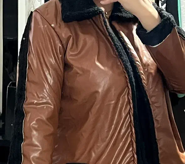 پالتو|لباس|شاهین دژ, |دیوار