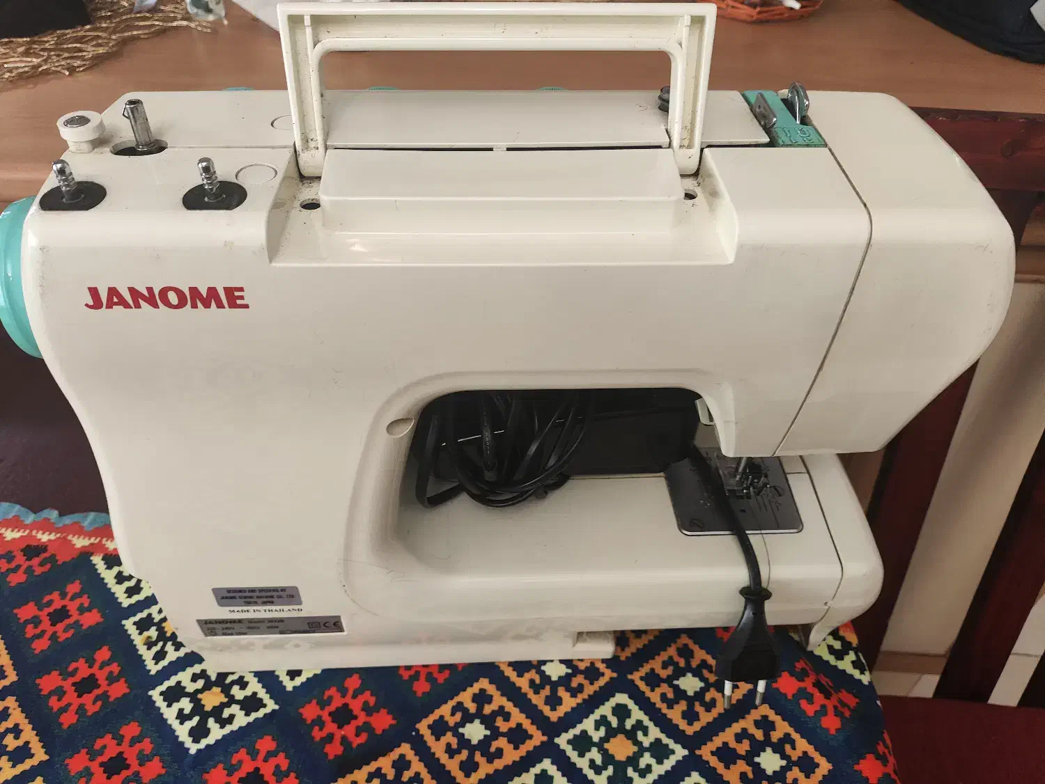 چرخ خیاطی ژانومه|چرخ خیاطی و ریسندگی|لاهیجان, شهید آوینی|دیوار