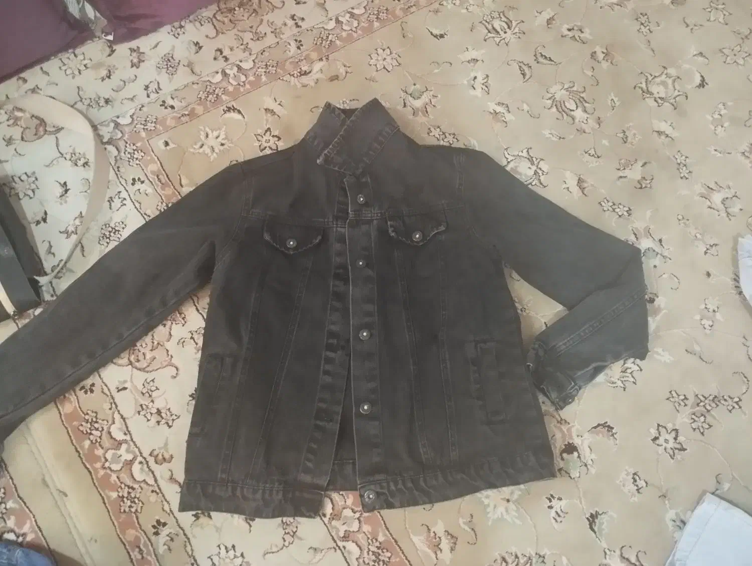 لباس لی|لباس|سبزوار, ابوریحان|دیوار