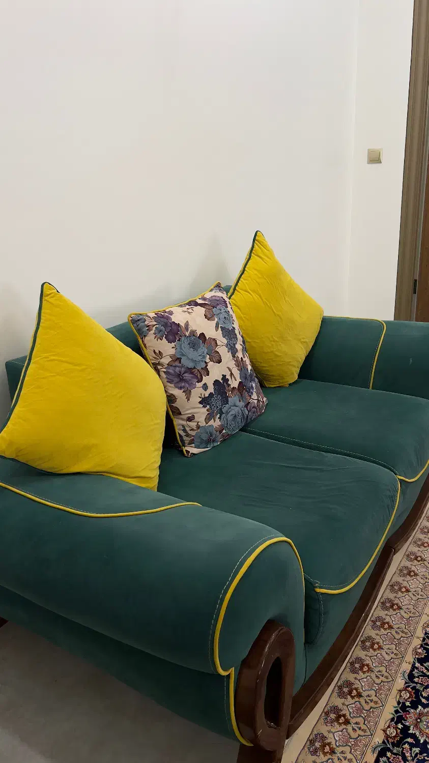 مبل راحتی زیبا|مبلمان خانگی و میز عسلی|قم, شهرک قدس|دیوار