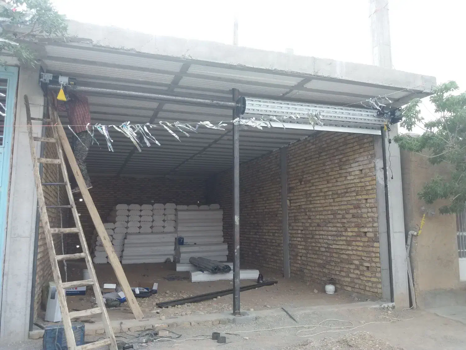 نصب و تعمیر انواع کرکره برقی و قدیمی|خدمات پیشه و مهارت|بهارستان, |دیوار