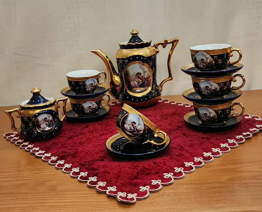 سرویس صبحانه خوری سلطنتی طلاکوب ۲۴ عیار دنسی اصل|ظروف سرو و پذیرایی|تهران, آزادشهر|دیوار