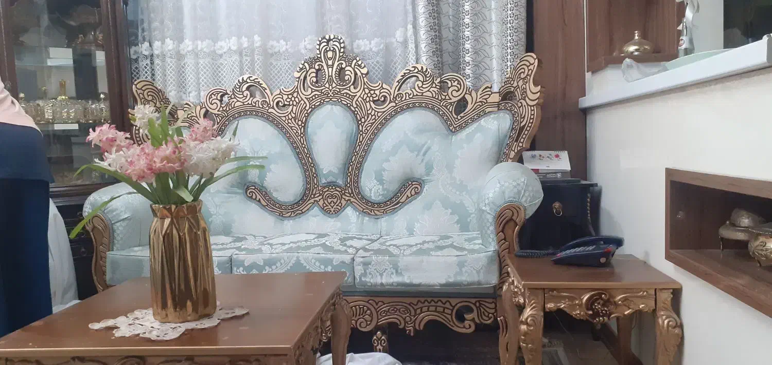 یک دست مبل سلطنتی ۷نفره|مبلمان خانگی و میز عسلی|قزوین, |دیوار