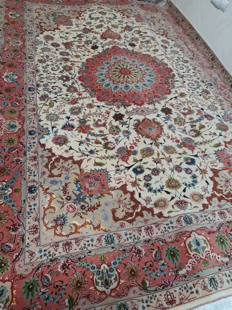 ۶ متری تبریز ۵۰ رج گل ابریشم فوق العاده تمیز|فرش|تهران, سازمان برنامه شمالی|دیوار