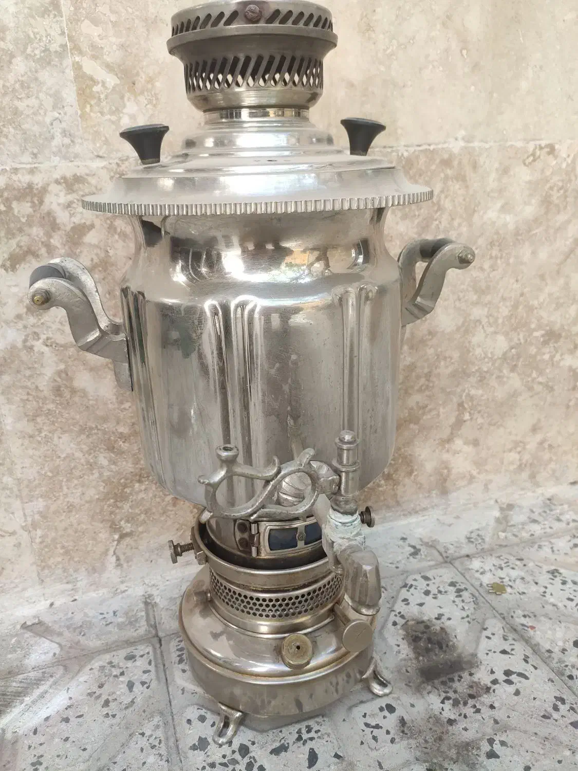 سماور قدیمی|سماور، چایساز، قهوهساز|مهاجران, |دیوار