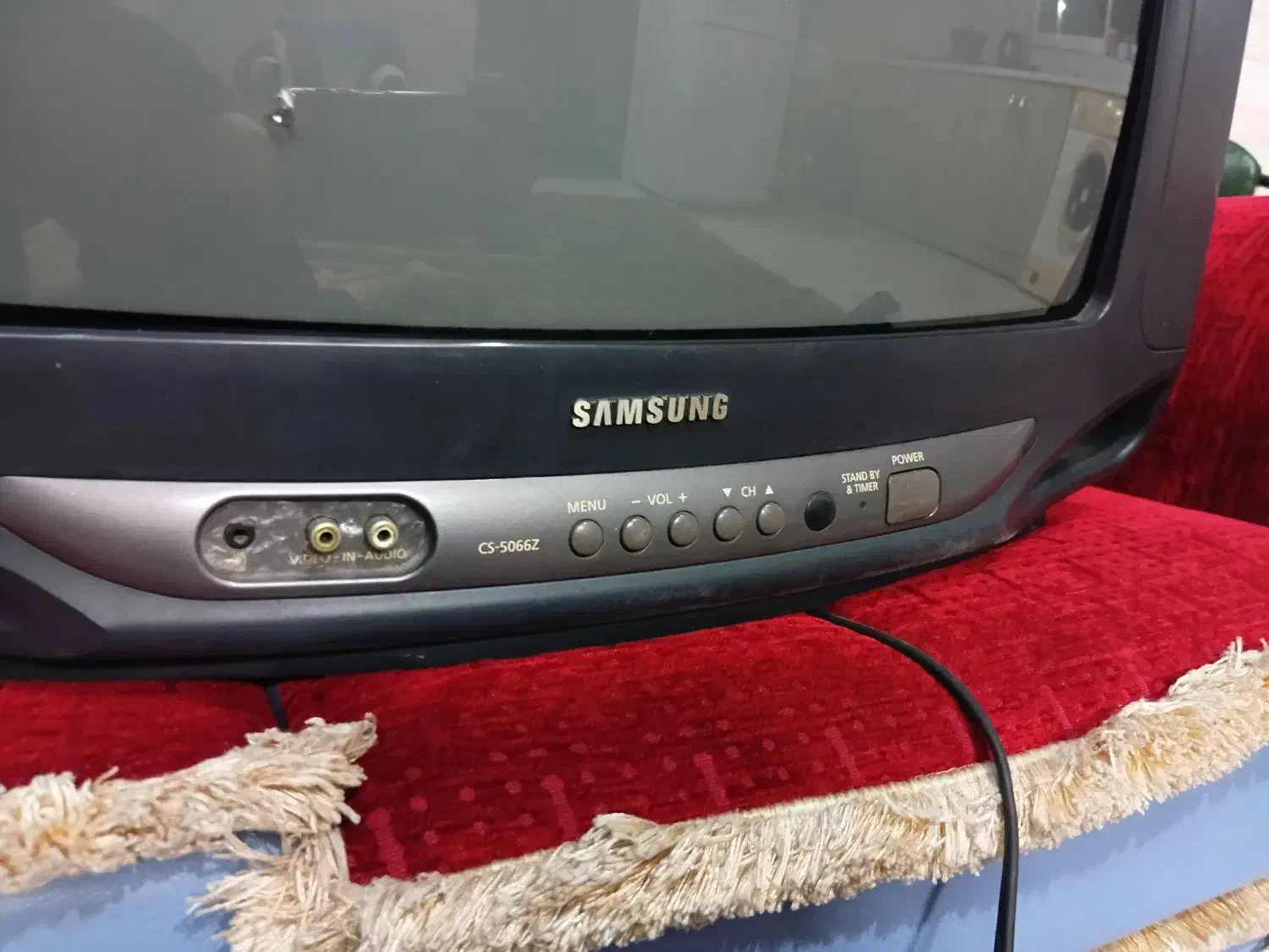 تلویزیون ۲۱ اینچ|تلویزیون و پروژکتور|چمستان, |دیوار