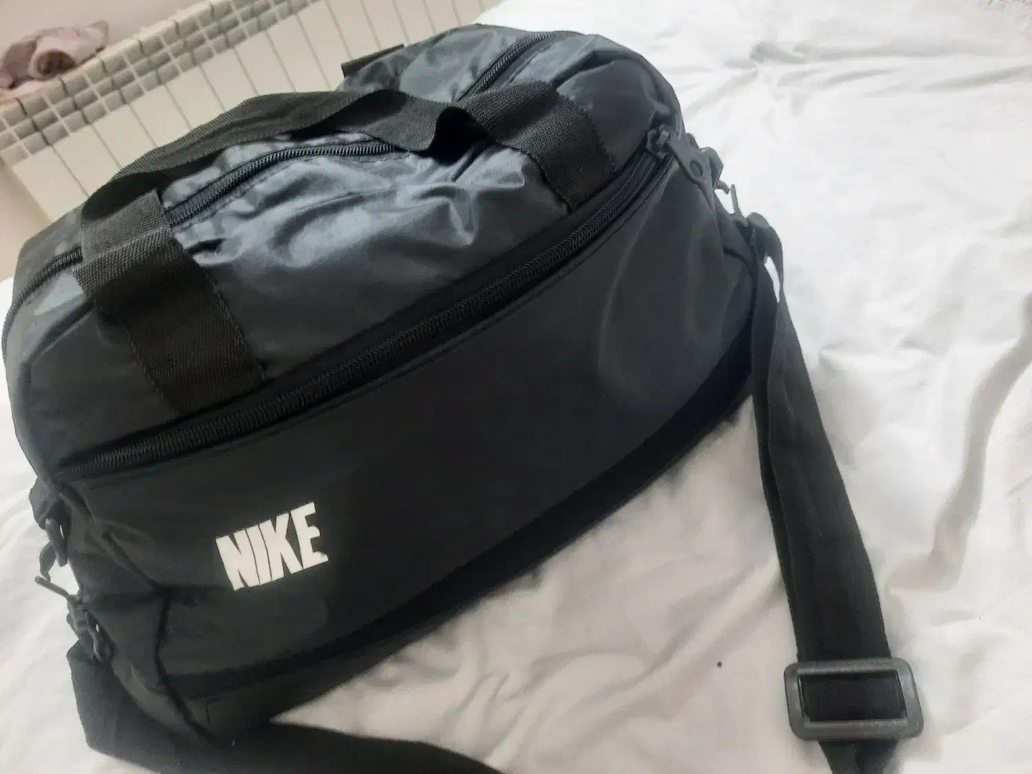 ساک ورزشی|کیف، کفش، کمربند|بروجرد, |دیوار