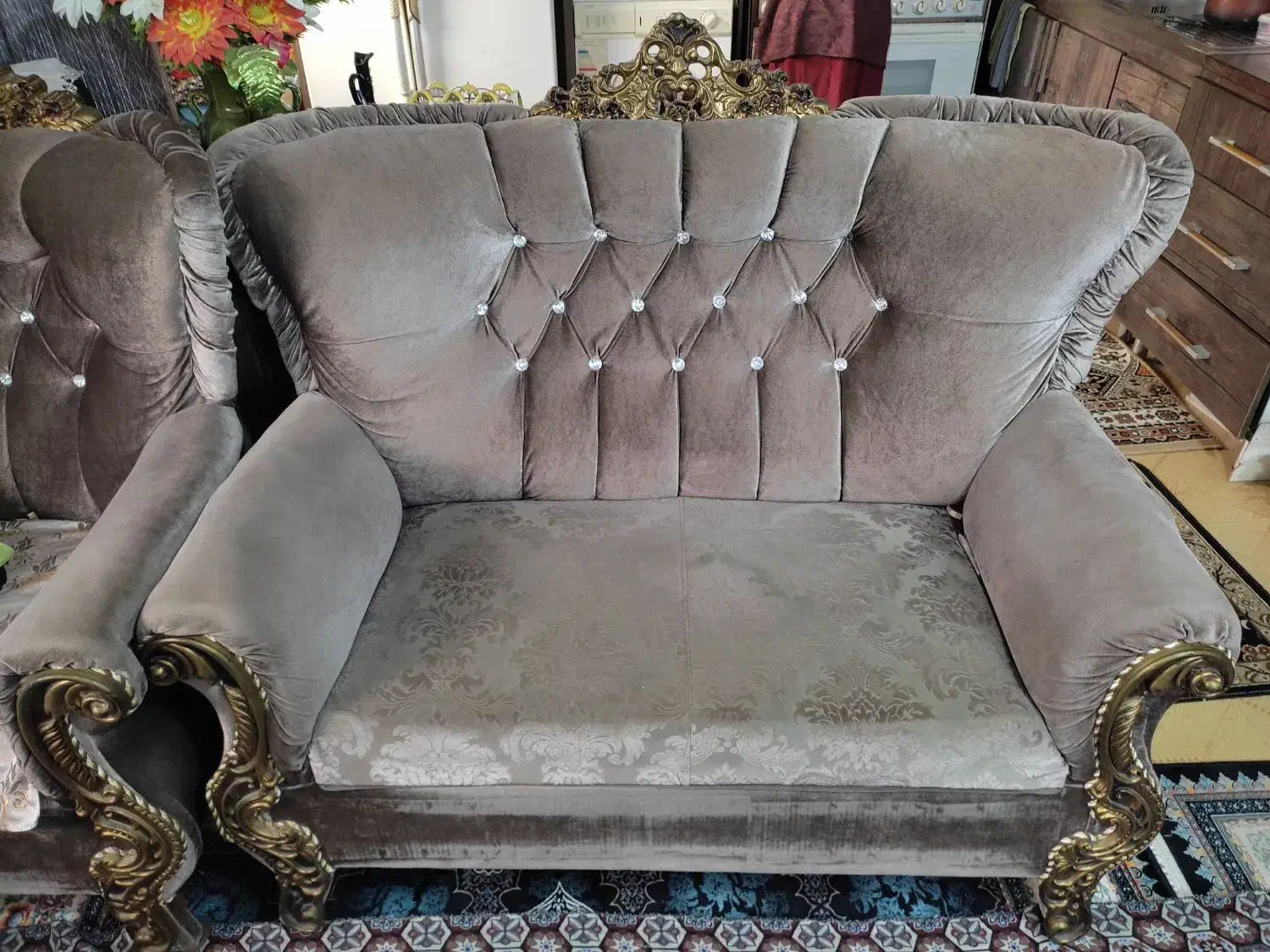 راحتی در حد نو|مبلمان خانگی و میز عسلی|رشت, استقامت ۲|دیوار