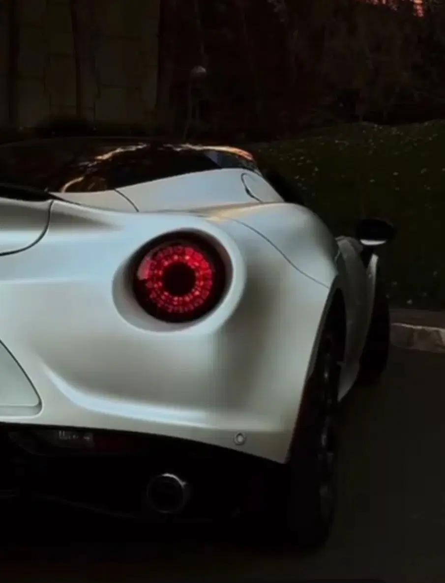 Alfa Romeo 4c lunch edition 2015|خودرو سواری و وانت|تهران, الهیه|دیوار