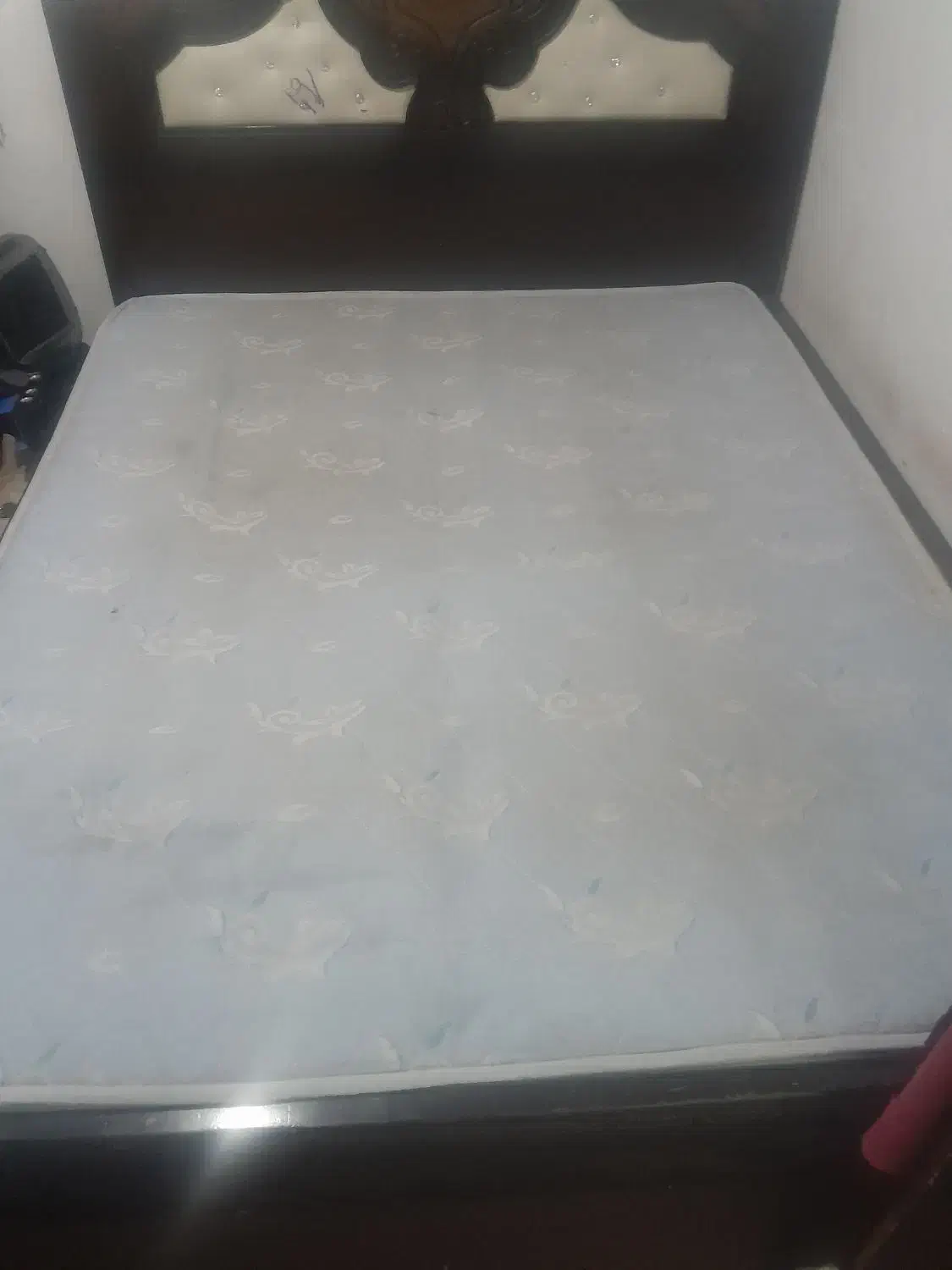 تخت خواب.با تشک سالم.|تخت و سرویس خواب|پاکدشت, پاکدشت (مامازند)|دیوار