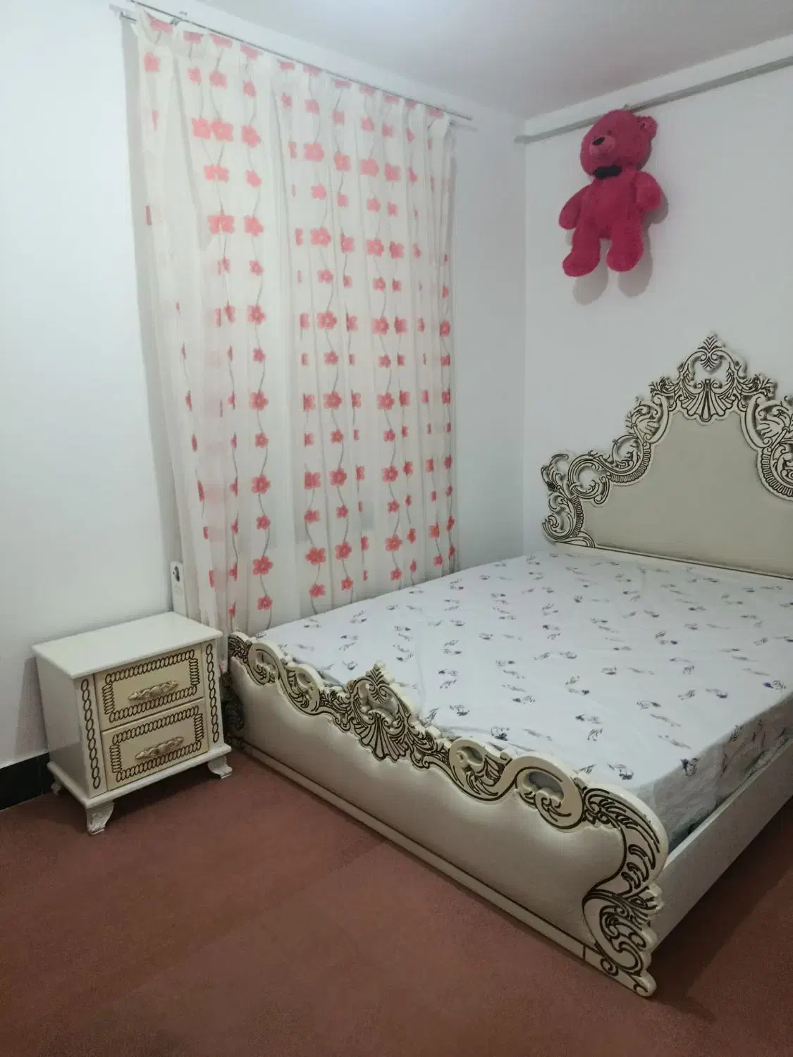 تخت وخواب دونفره دردیواندره مناسب جهیزیه|تخت و سرویس خواب|دیواندره, |دیوار