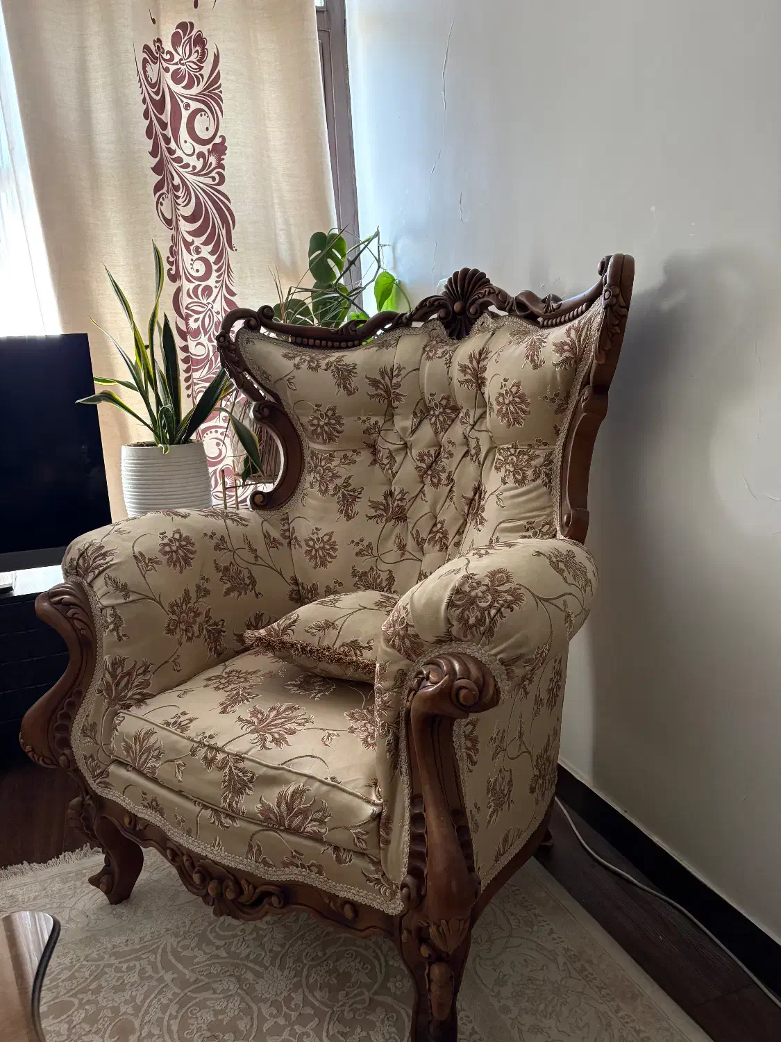 مبلمان ۹ نفره با میز همراه با میز نهارخوری ۸ نفره|حراج|تهران, صادقیه|دیوار