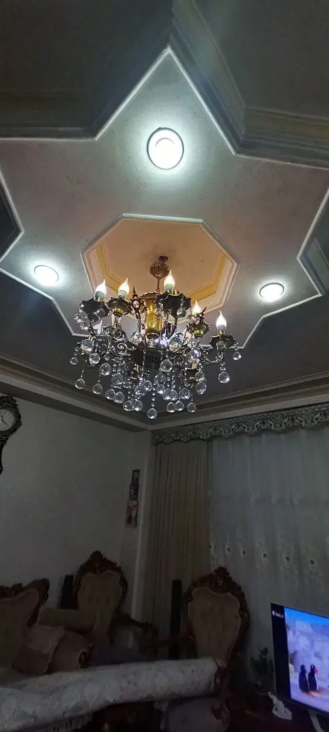 لوستر|لوستر و چراغ آویز|اسلام‌شهر, شهرک الهیه|دیوار