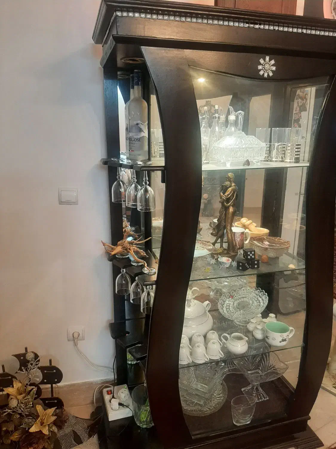 بوفه زیبا و آینه شمعدان|بوفه، ویترین، کنسول|مهدی شهر, |دیوار