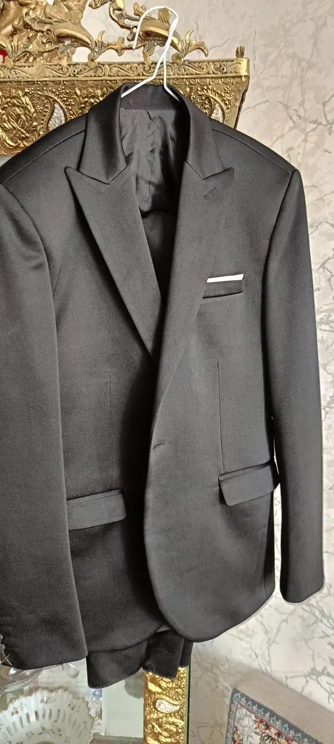 کت و شلوار|لباس|اهر, |دیوار