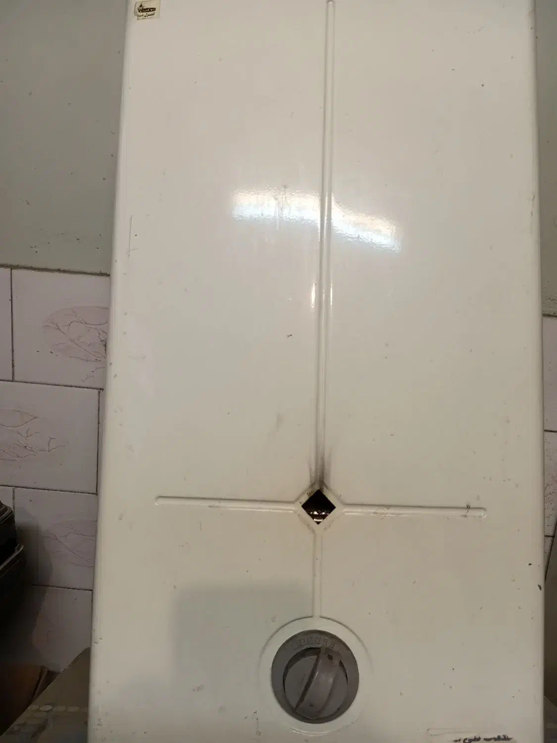 آبگرم کن دیواری بوتان|آبگرمکن، پکیج، شوفاژ|اراک, |دیوار