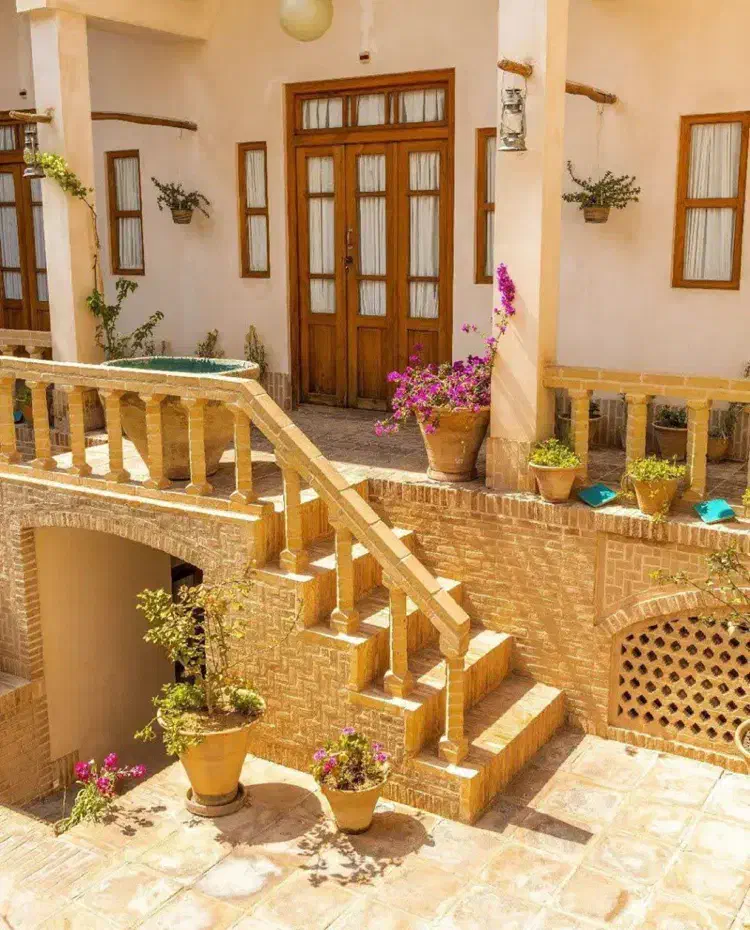 فروش ویلایی خیابان پارسا|فروش خانه و ویلا|شیراز, قلعه شاهزاده بیگم|دیوار