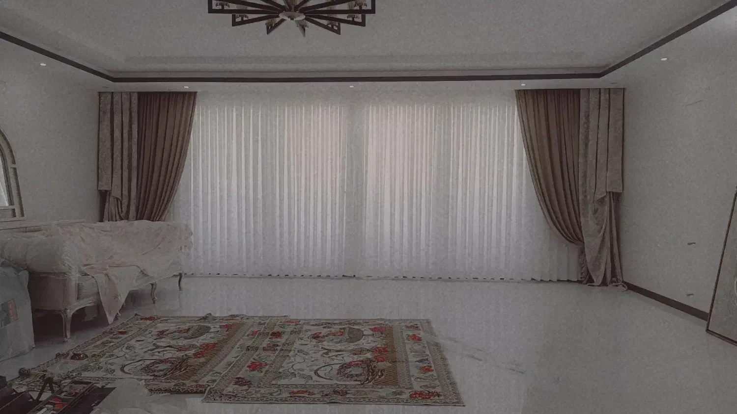 پرده حریر شاین به همراه مخمل شانل سنگین|پرده، رانر، رومیزی|اصفهان, امیرعرب|دیوار