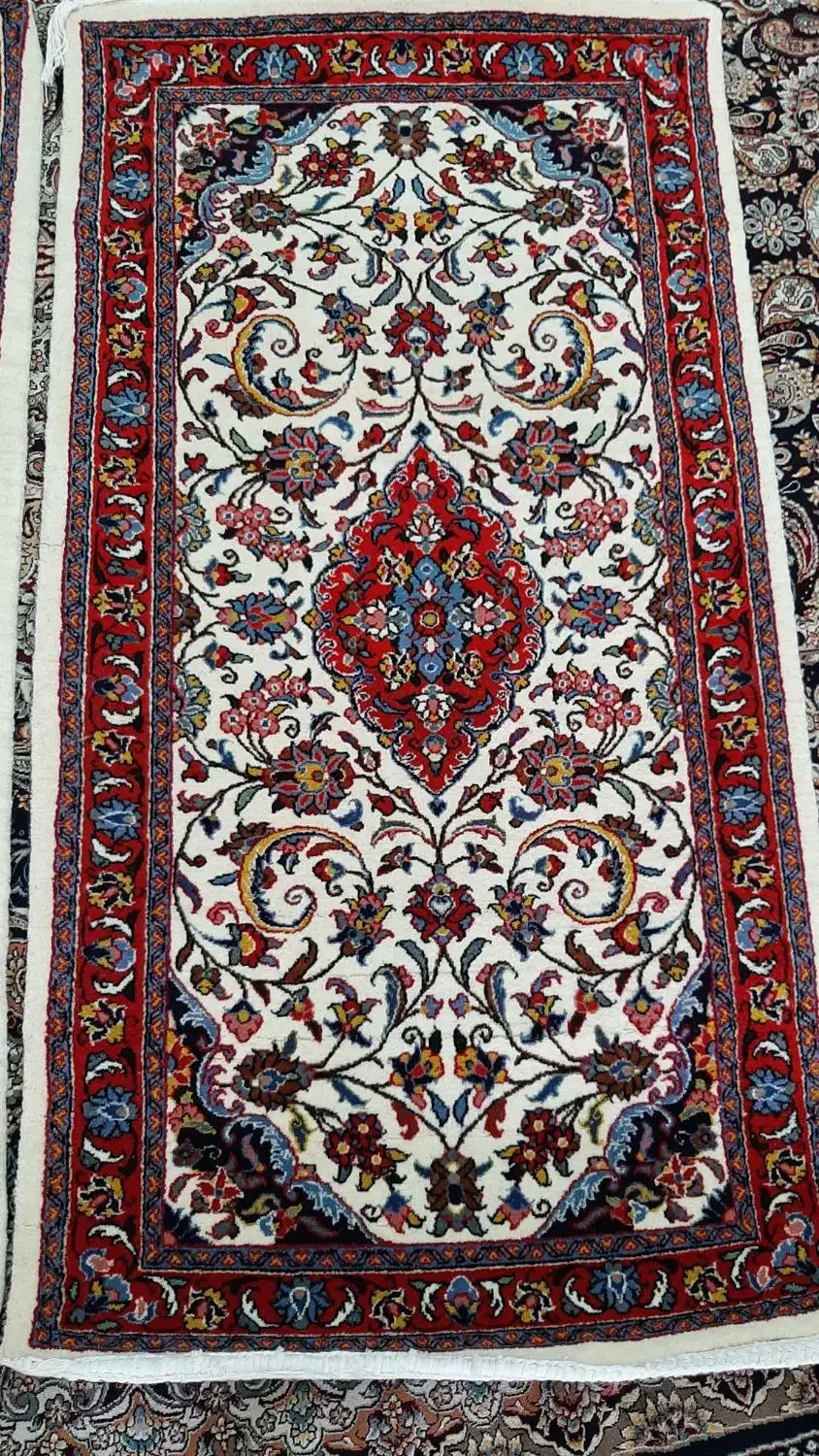 قالی دستباف ده گره بیست گره نقشه شاه عباسی۱۶۰رج|فرش|اراک, |دیوار