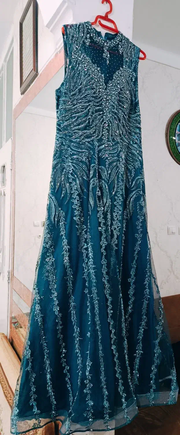 مجلسی کارشده|لباس|قدس, شهرقدس|دیوار