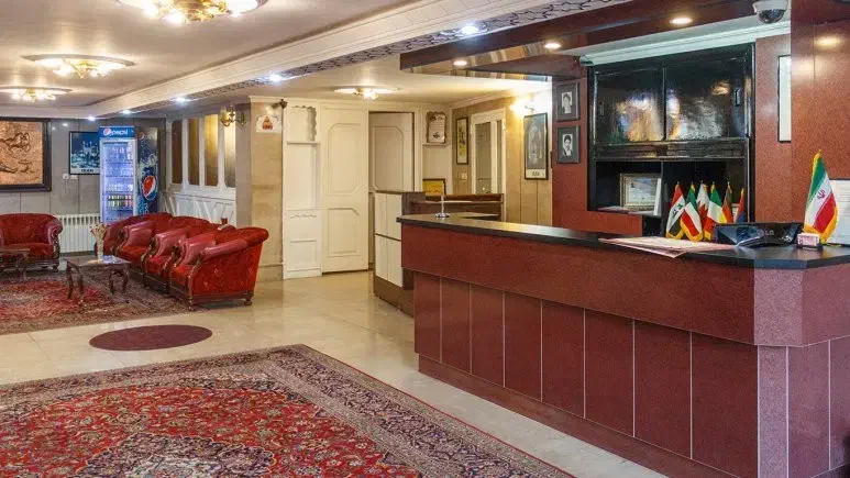 آگهی استخدامی|استخدام خدمات فروشگاه و رستوران|لردگان, |دیوار