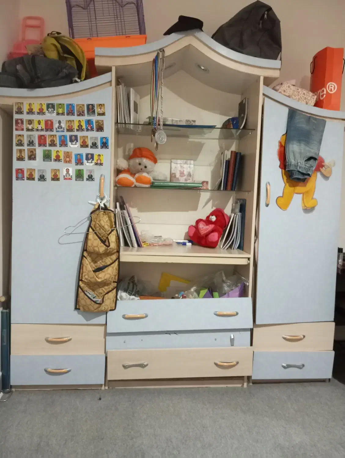 کمد|جاکفشی، کمد، دراور|شاهین‌شهر, اقبال لاهوری|دیوار