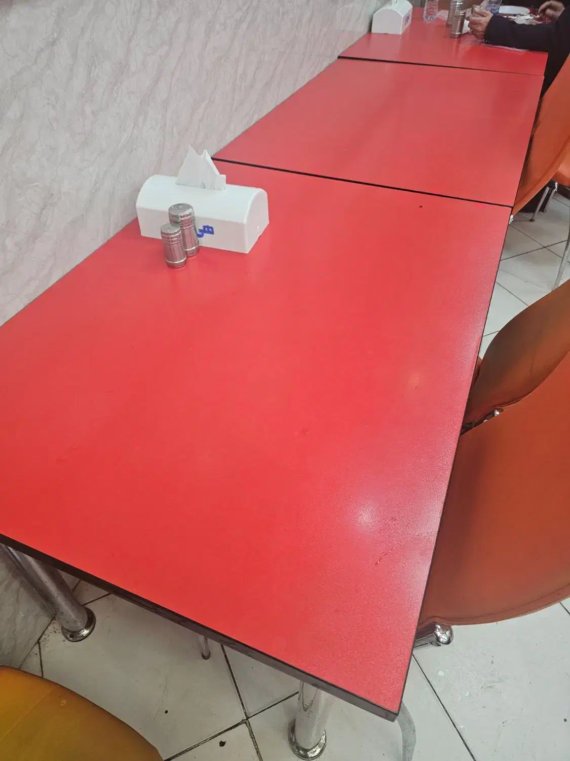 تعدادی میز وصالی دست دوم|کافی‌شاپ و رستوران|قم, عشقعلی|دیوار