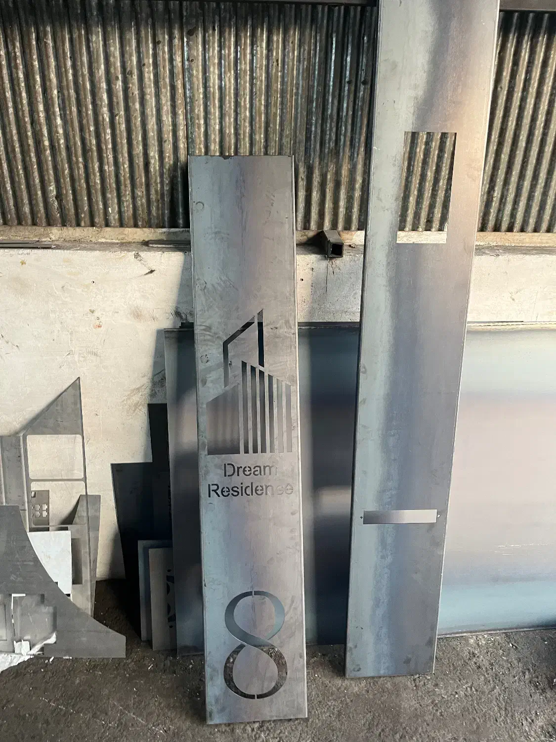 برش لیزر سورنا|ماشینآلات صنعتی|ری, بازار آهن|دیوار