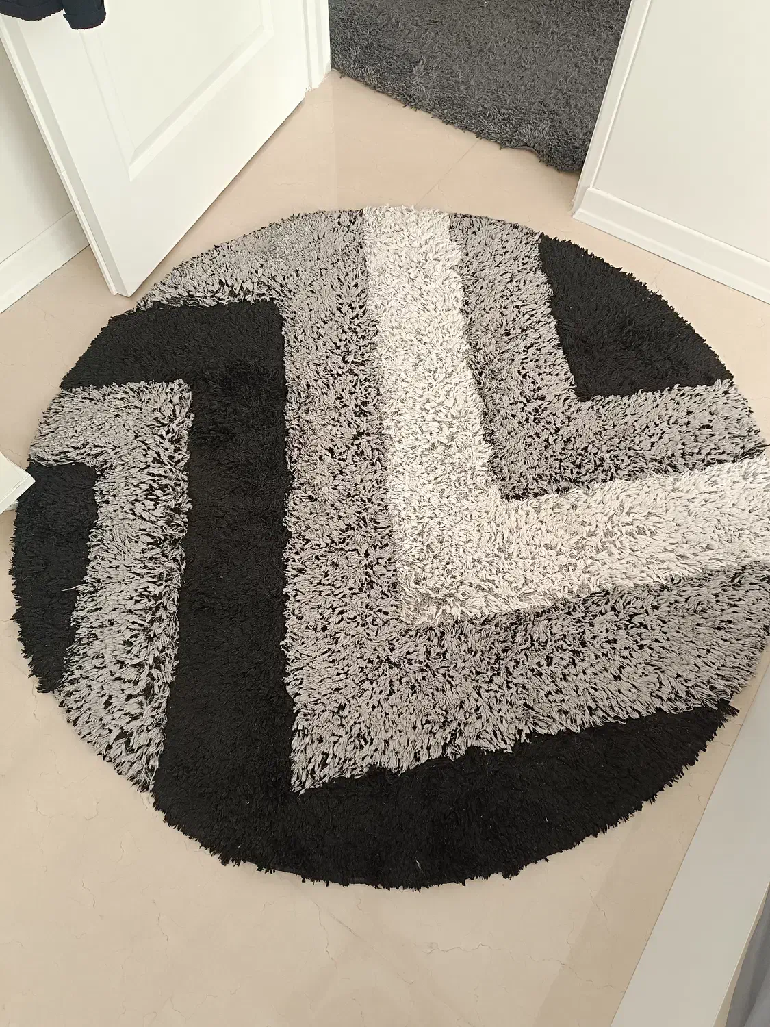 فرش  فانتزی گرد قطر ۱و نیم|فرش|تهران, شهران جنوبی|دیوار