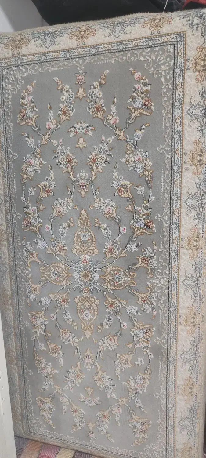 یک جفت پشتی در حد نو|پشتی|قرچک, زیبا شهر|دیوار