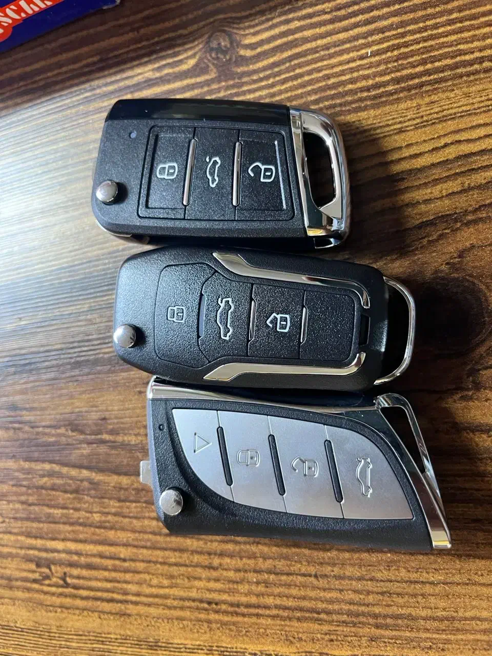 کلید و ریموت انواع خودرو ساخت وکپی در محل|خدمات پیشه و مهارت|اصفهان, وحید|دیوار