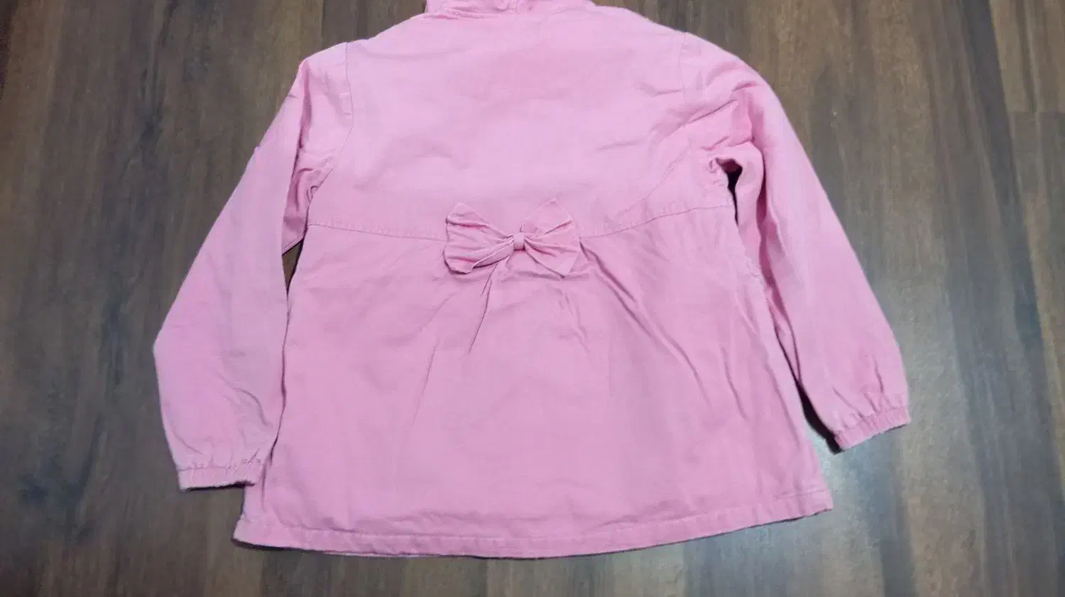 لباس|لباس|عجب شیر, |دیوار