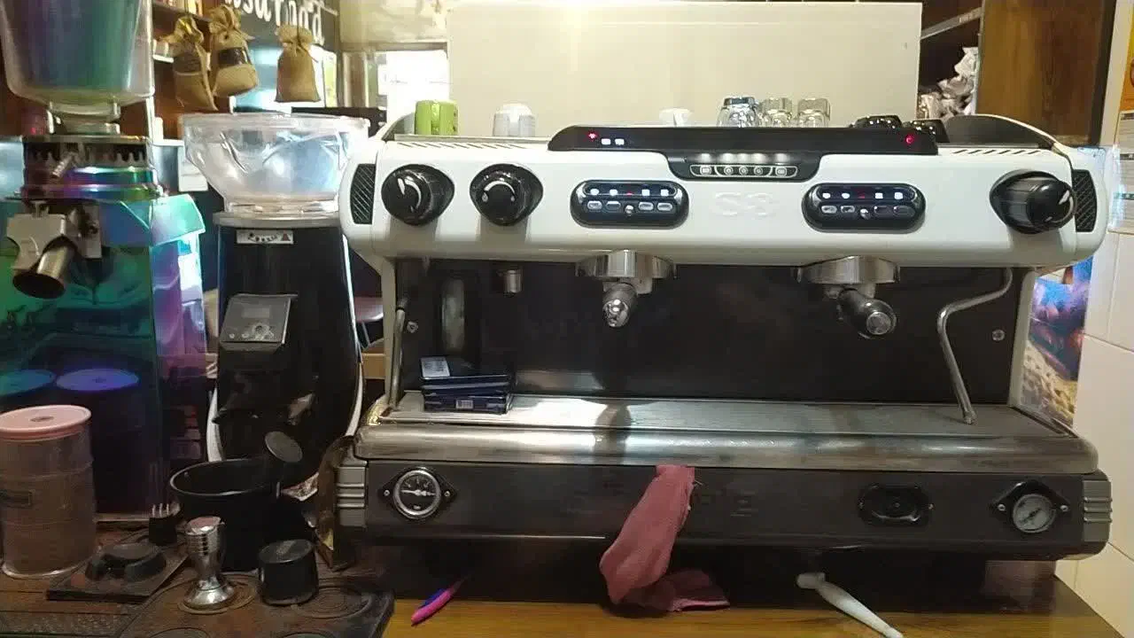 قهوه ساز صنعتی|سماور، چای‌ساز، قهوه‌ساز|فلاورجان, |دیوار