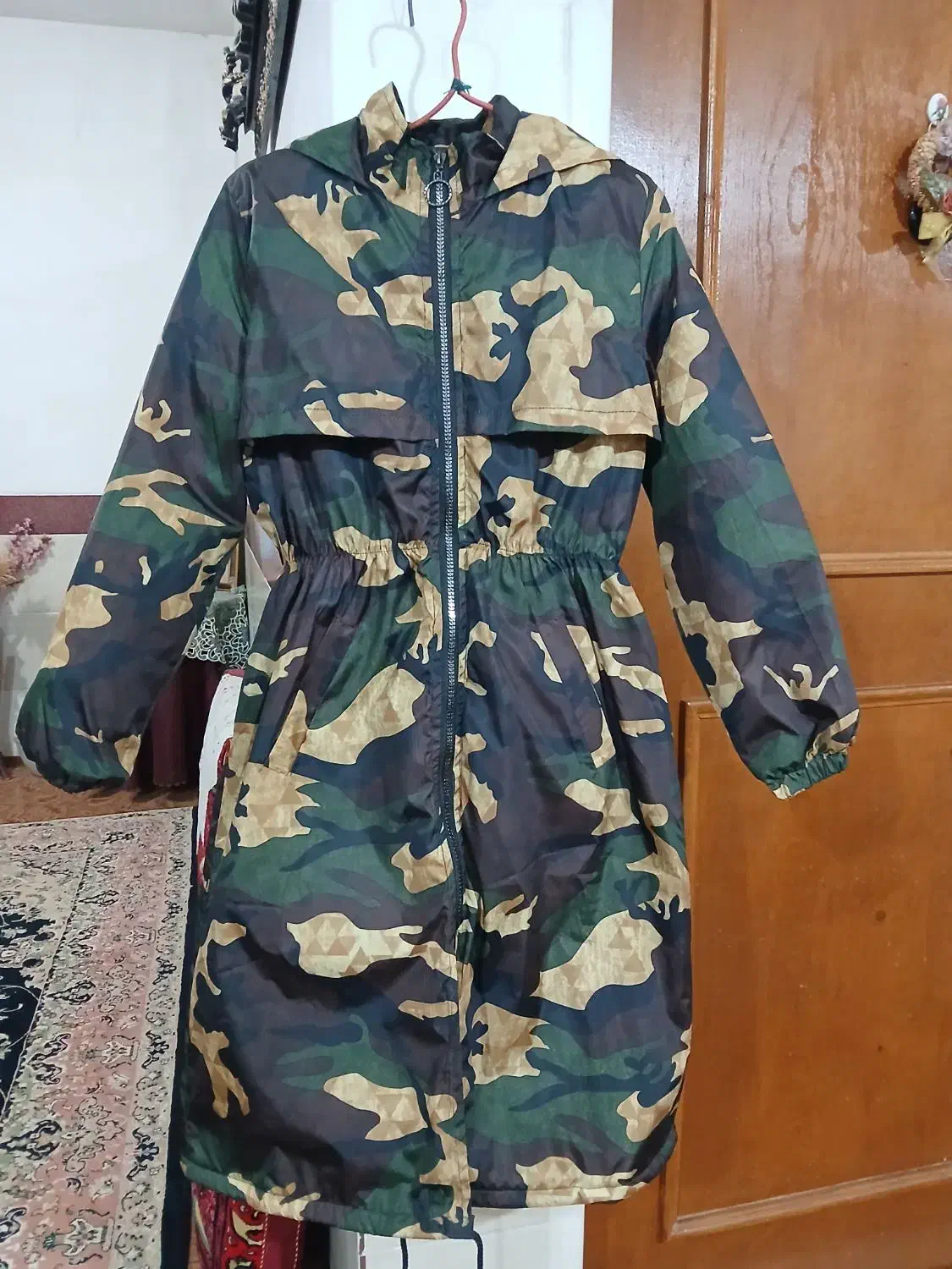 کاپشن ارتشی|لباس|قم, نیروگاه|دیوار