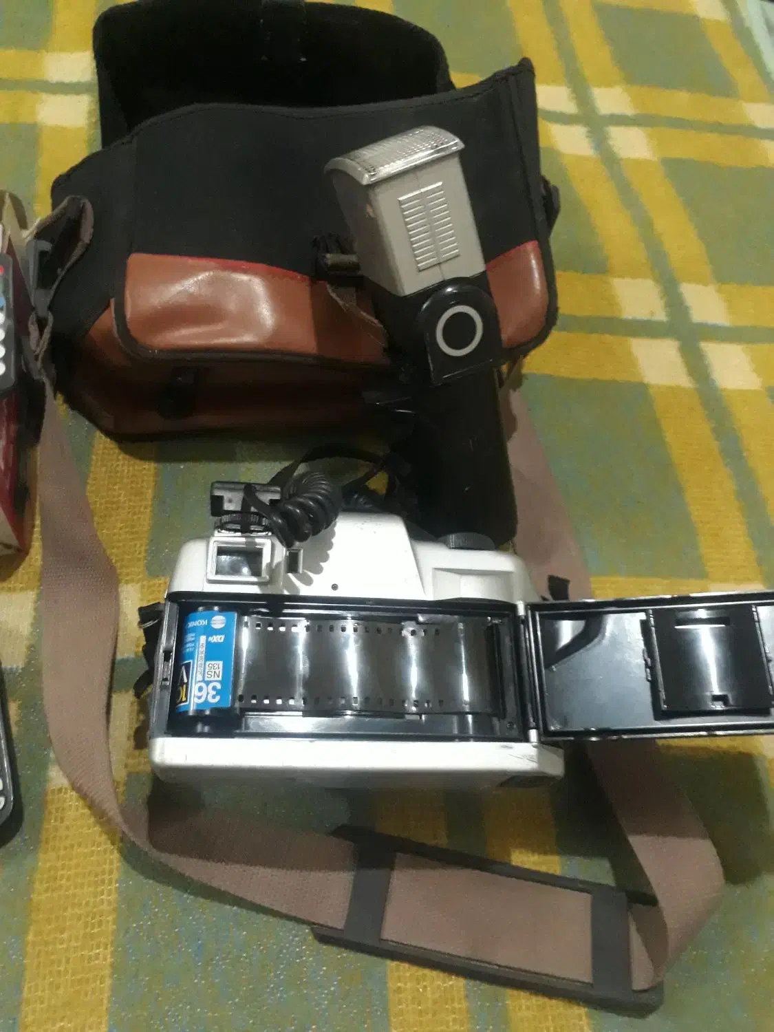 دوربین عکاسی و ضبط|دوربین عکاسی و فیلمبرداری|کنار تخته و کمار, |دیوار