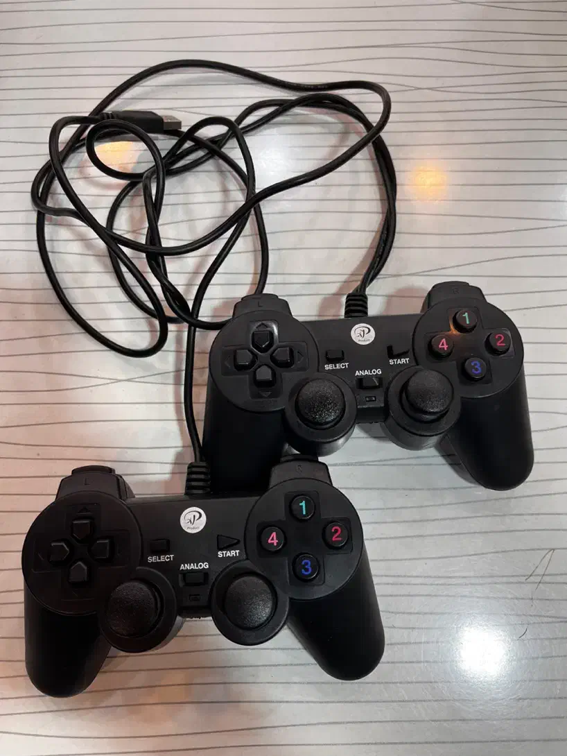 دسته ی PC کامپیوتر 2تایی|کنسول، بازی ویدئویی و آنلاین|اصفهان, سرچشمه|دیوار