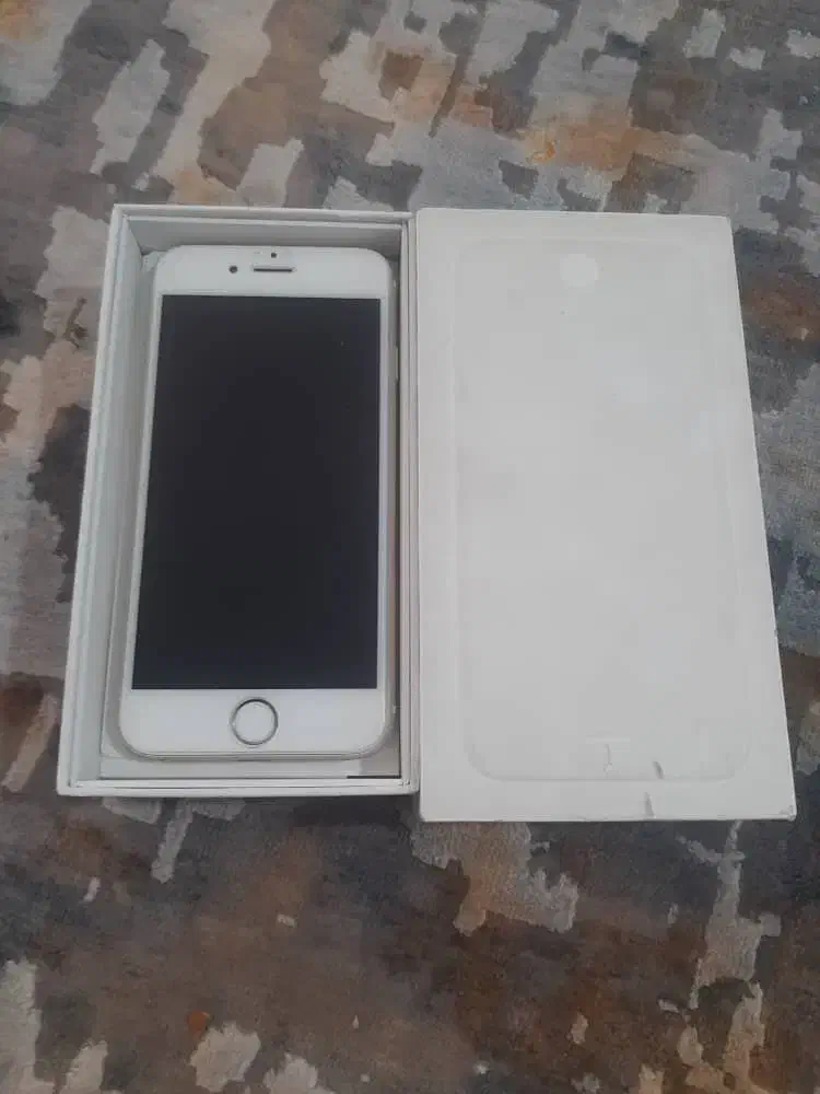 آیفون ۶ معمولی|موبایل|فولادشهر, B4|دیوار