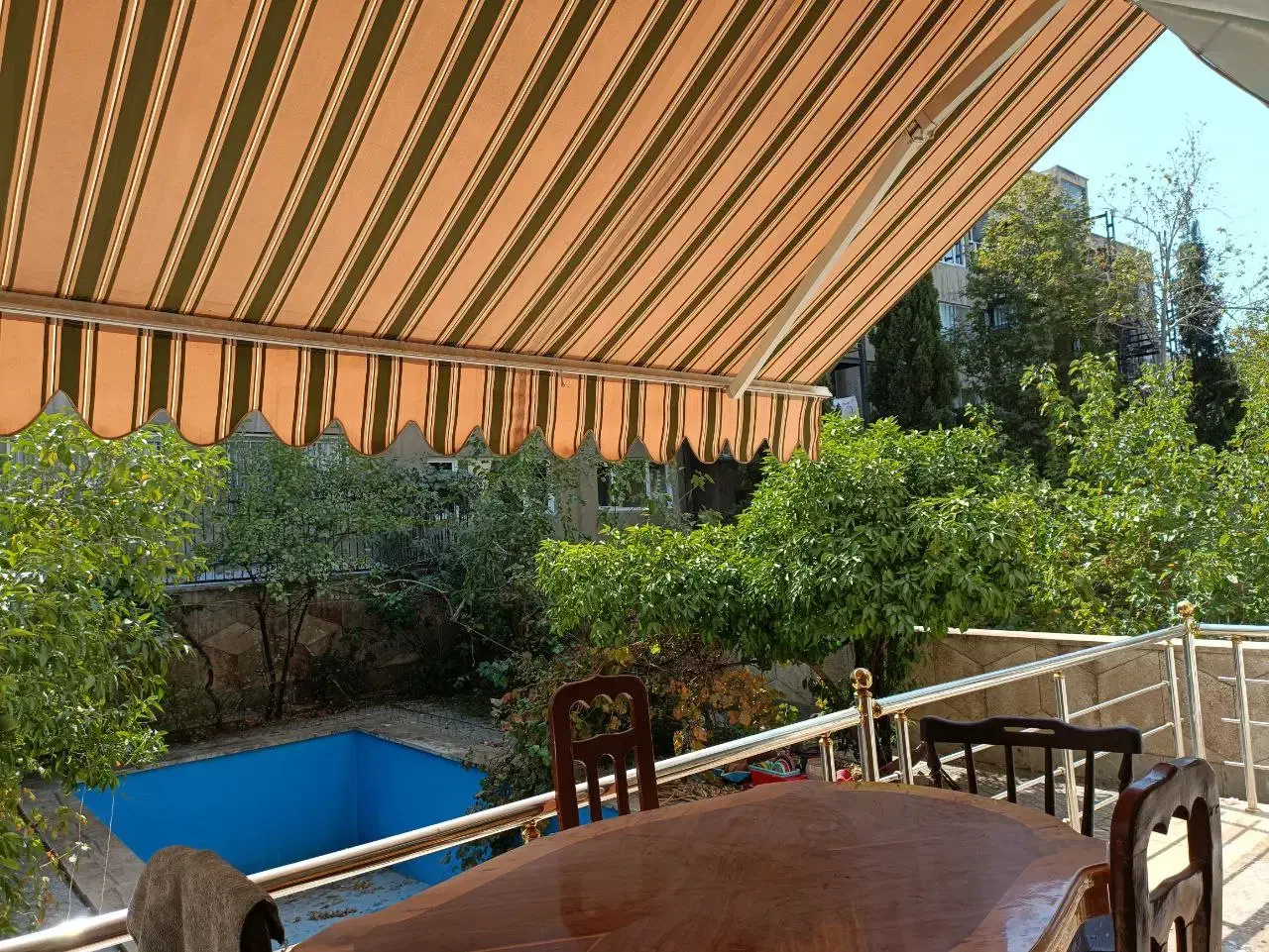 تک واحدی/بازسازی شده/۱۰۵متر/حیاط اختصاصی