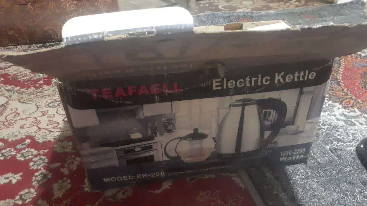 چایی ساز نو نو فقط کارتنش یکم داغون شده|سماور، چای‌ساز، قهوه‌ساز|نیر (یزد), |دیوار