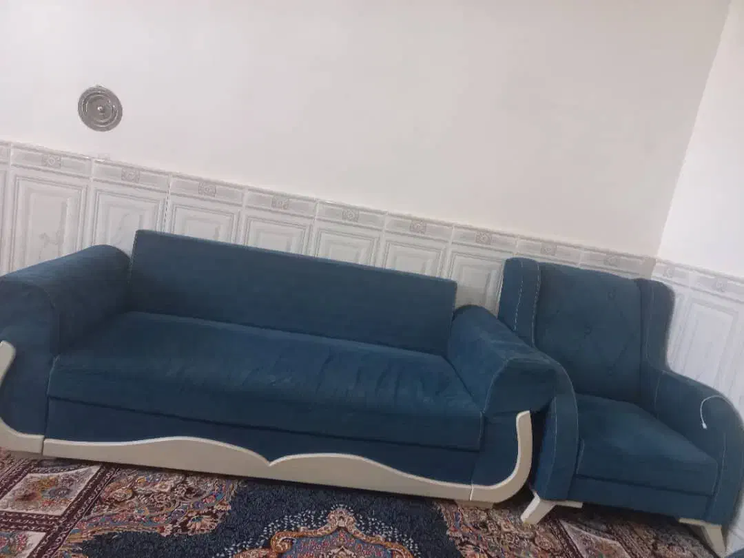 مبل پنج نفره سالم و تمیز|مبلمان خانگی و میز عسلی|شیراز, شاپورجان|دیوار