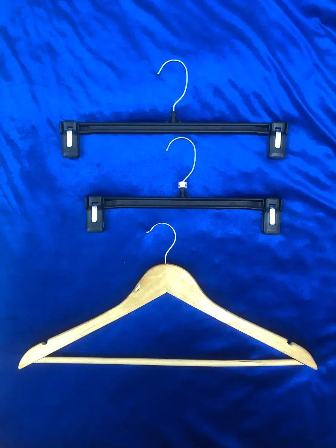 چوب لباس|بندرخت و رختآویز|شیراز, شهرک مفتح|دیوار