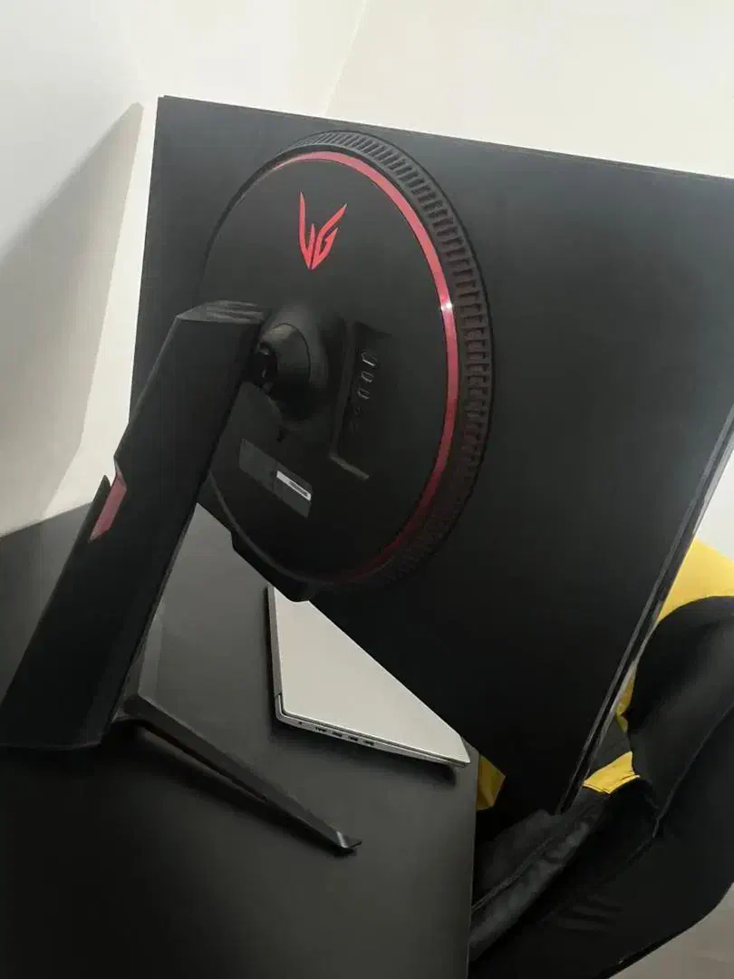 LG UltraGear 32GN550-B LG UltraGear 32GN550-B|قطعات و لوازم جانبی رایانه|شیراز, قصرالدشت|دیوار