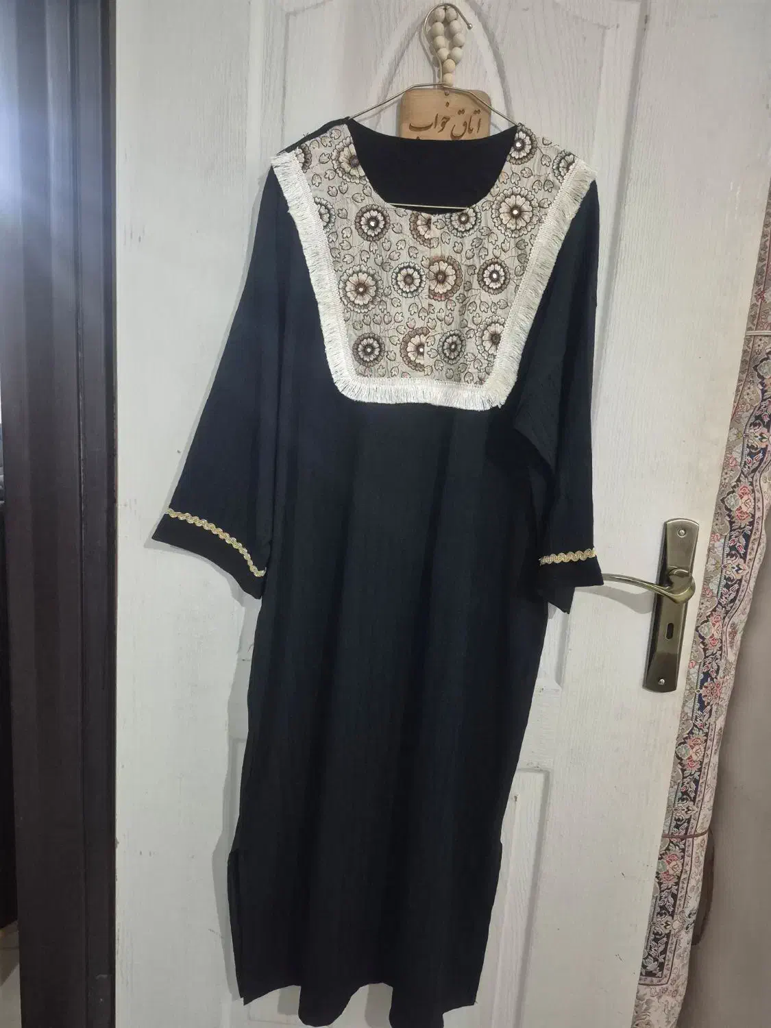 چهارعددمانتونو ودرحدنو|لباس|قرچک, پویینک|دیوار