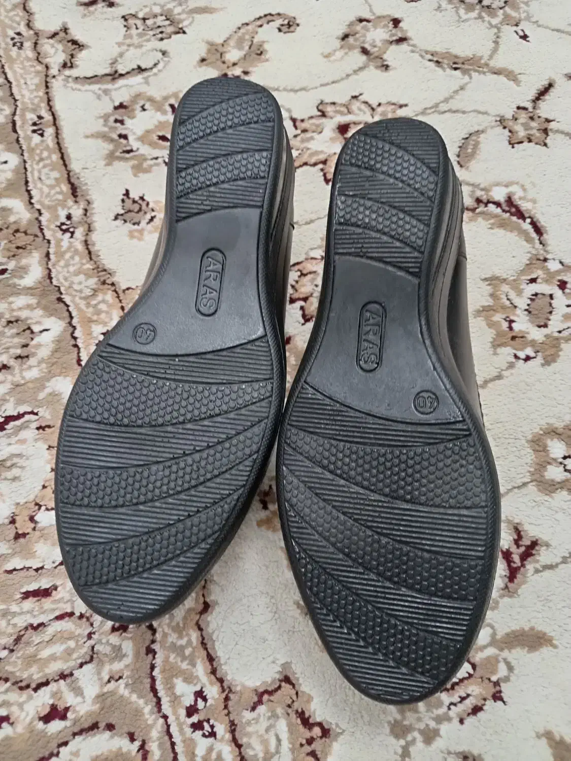 کفش|کیف، کفش، کمربند|مشهد, پورسینا|دیوار