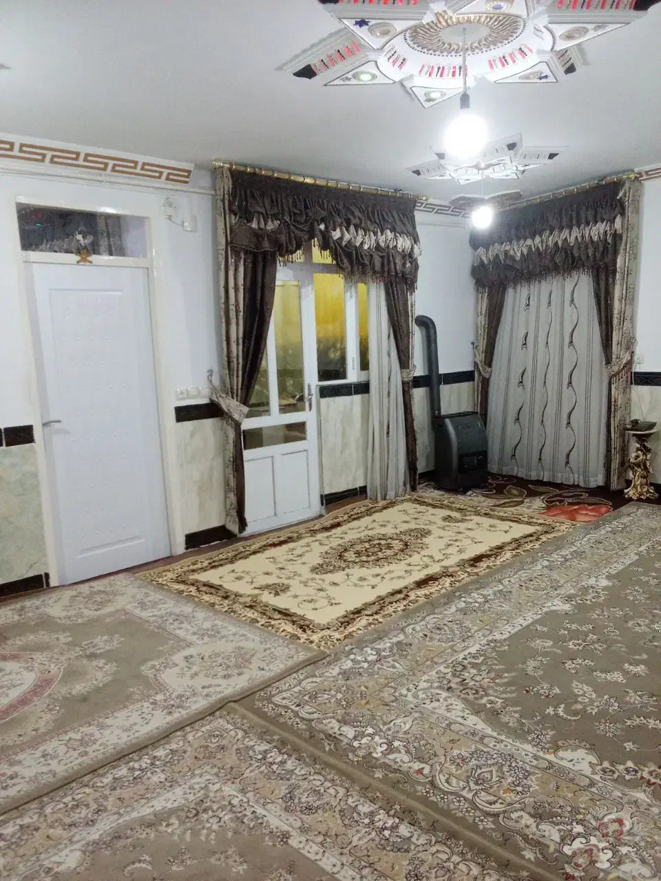 فروش منزل|فروش خانه و ویلا|قروه, |دیوار